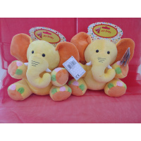 785118_elefante_giallo